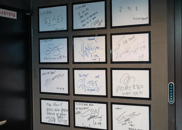 더무어 웰니스 풀빌라 호텔
